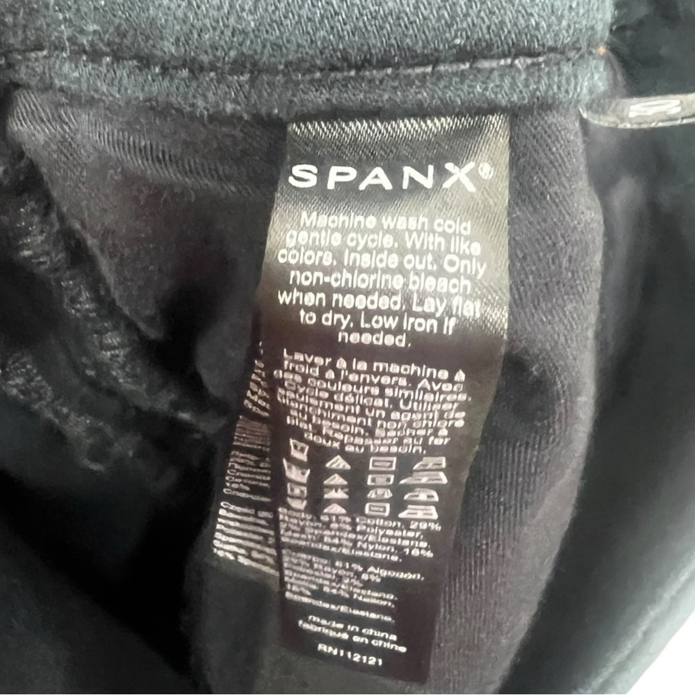 Spanx Signature Waist Straight Leg Jean in Very Black Sz 30 - Picture 8 of 12